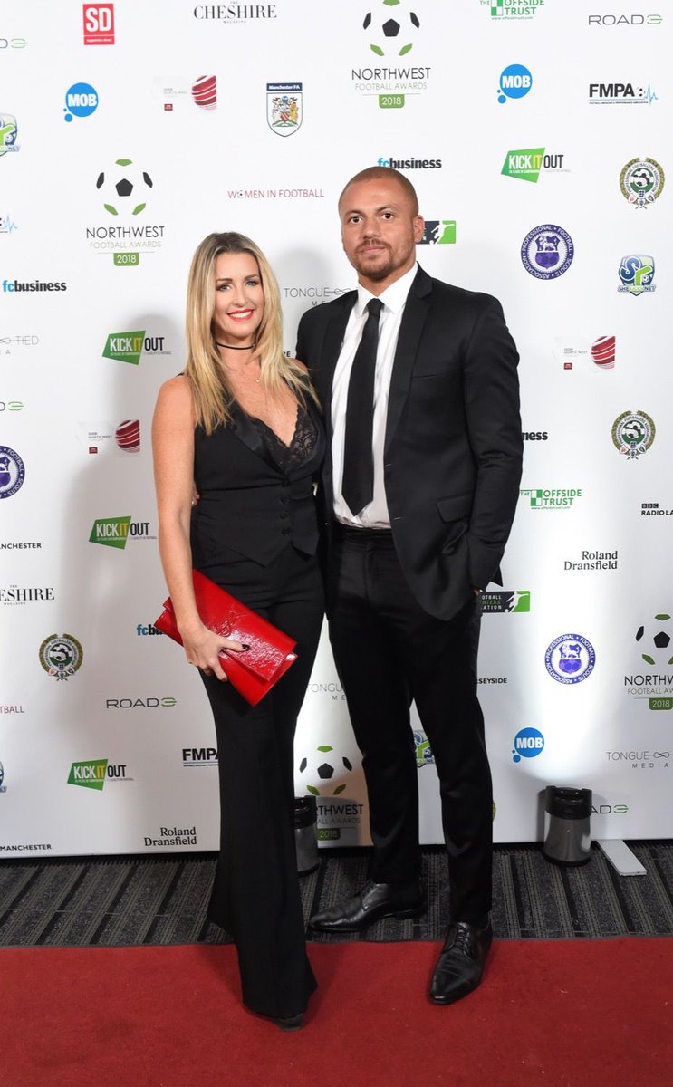 TheCheshireMag's tweet photo. The Northwest Football Awards 2018
The winners of the North West Football Awards 2018 were announced at the hugely anticipated ceremony on Monday 12th November. Over 500 guests attended the glamorous black-tie event hosted by the BBCβs Dan Walker https://t.co/BeErSlBERp