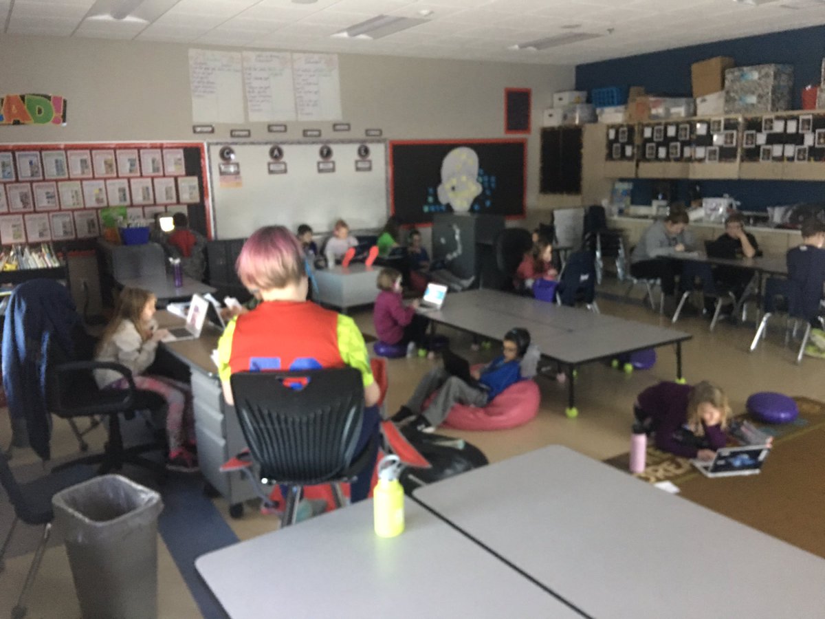 charlieborak's tweet photo. Exploring and discovering our passions during #geniushour ! #isd97 #empower #ghbookstudy #nascmn @MooseLakeSchool https://t.co/wgReter2OP