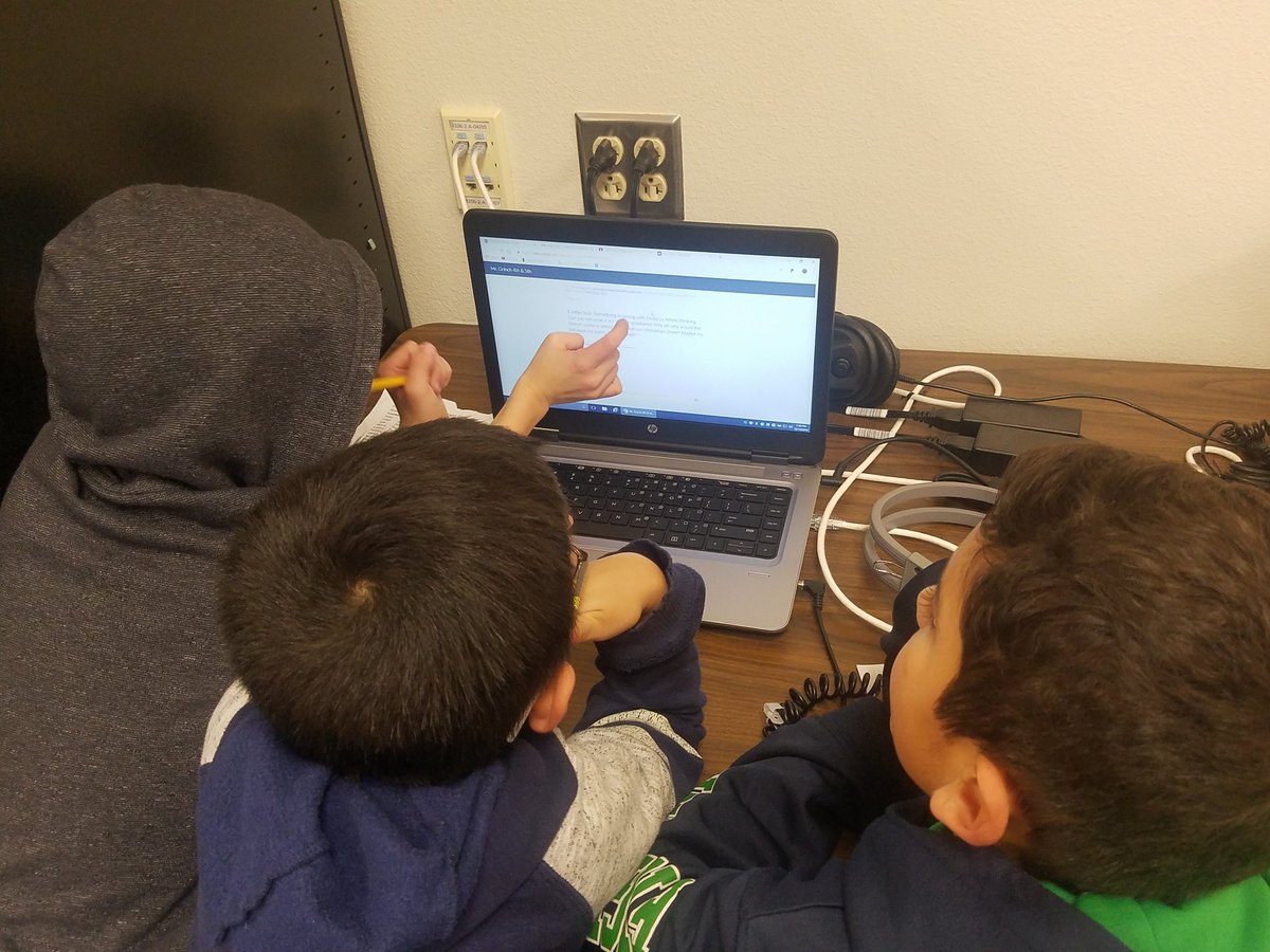 STEMrsZ's tweet photo. @NISDFranklinES Third grade is enjoying trying to unlock clues to help them catch the Grinch and save the Whos' presents! Thanks for the great idea @ApoliRosio! #KFEproud #techitoutfriday #digitalbreakout #nisdtechnology #KFEThirdGrade #zelenakthird https://t.co/xazMElZ9Pq