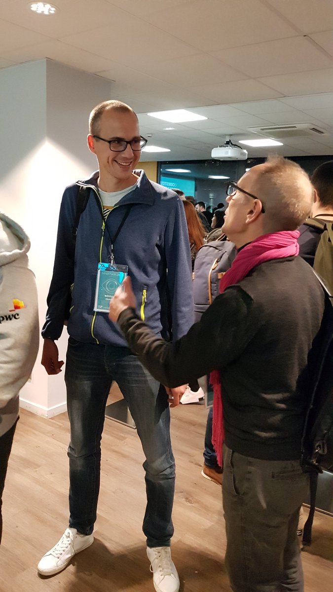 LyonisAi's tweet photo. #MinFhack - Après la conclusion des conférences SAPIENS 2.0, les participants échangent et les équipes se forment... Industrie, seniors, sport, déchets, art,...Les thématiques ne manquent pas pour les projets à initier ! RDV demain pour découvrir les équipes 🤗 https://t.co/Ta5YX1bQhl