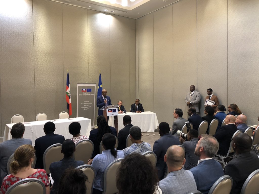 jeanhenryceant's tweet photo. Je viens de lancer le programme #Urbayiti . Financé par l’Union européenne,Urbayiti est un modèle proposé aux collectivités territoriales, aux associations de la société civile en matière de réussite politique,c’est-à-dire d’organisation de la cité pour le bien-être des citoyens. https://t.co/LFvh708xT8