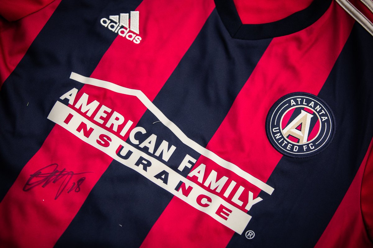 ATLUTD's tweet image. Kit Giveaway 📣 

RT and follow to win this Jeff Larentowicz signed kit!