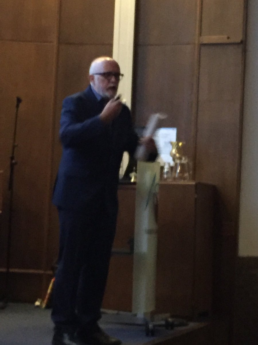 Vandaag was het afscheidssymposium van <a href="/JaapSpaans1/">Jaap Spaans</a> van <a href="/Psychosomatiek/">Psychosomatiek</a> @Altrecht . Jaap zelf had weer een geweldig verhaal! We zullen hem zeer missen! Hij ontving van Altrecht de Vlinder van Verdienste. Dank ook aan @JudithRosmalen en <a href="/YRvanRood/">Yanda van Rood</a> voor de leuke + mooie bijdragen!