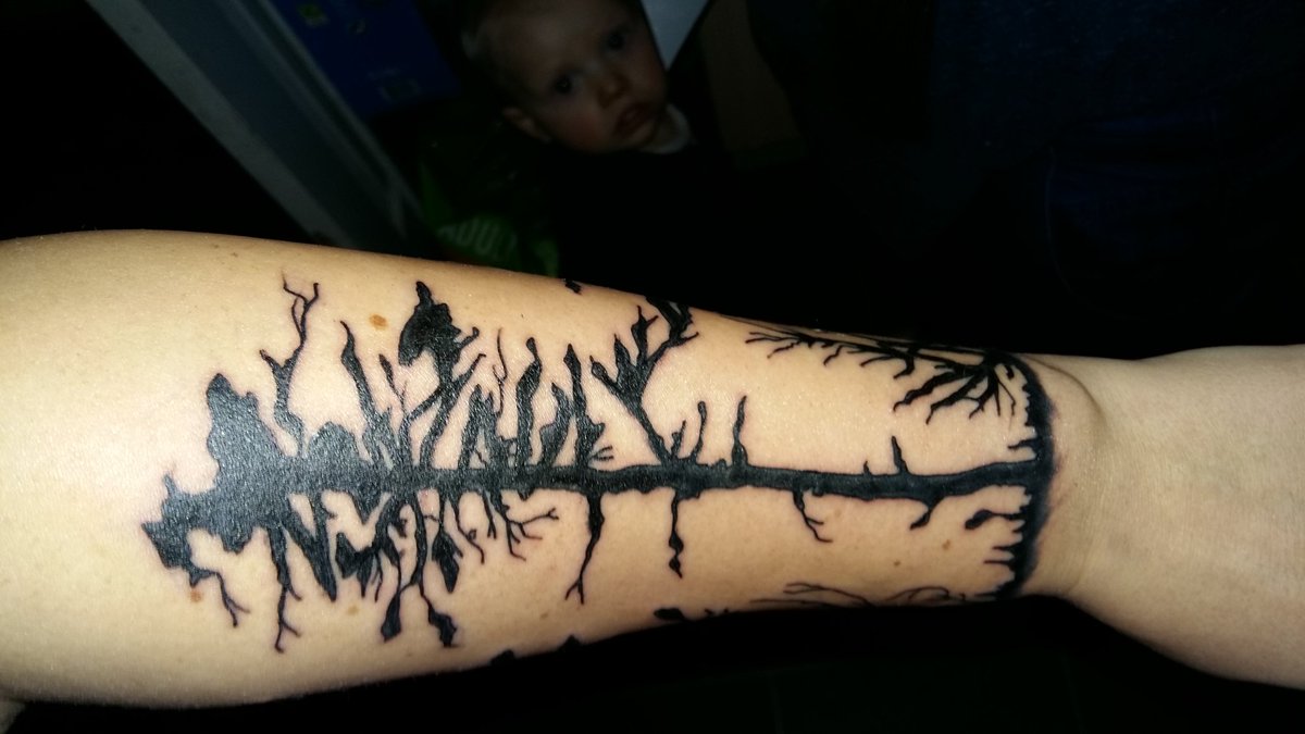 Samanth46656739's tweet image. New tattoo #tattoo #foresttrees #trees