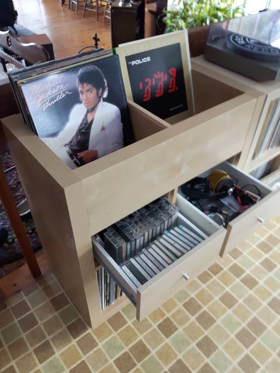 tandlæge termometer glemme IKEA Hackers on Twitter: "How to hack a store-like vinyl record storage  cabinet https://t.co/JoVcPCoLBk https://t.co/BiAZc2PLIf" / Twitter