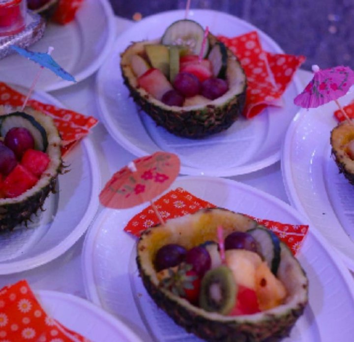 oluwabeeyee's tweet photo. You deserve a fruitful Christmas and we're here to help you achieve that! Yours #fruitfully is just a call away. 08105464095 #GoldenExquisite https://t.co/jvd7Z8GlYg