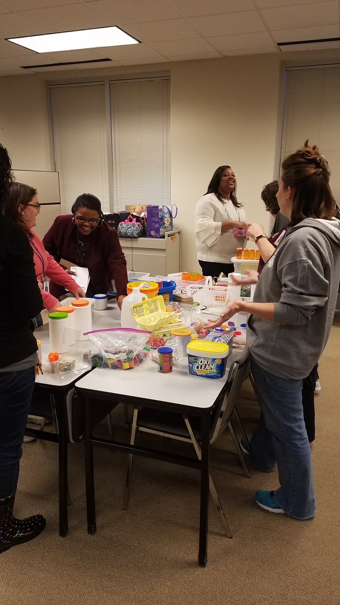 hlee8586's tweet image. Santa&apos;s elves have got nothing on our WCPSS preschool teachers! Gifting students with new materials to support their learning!! @WakeOEL #tasksgalore #structuredteaching #earlylearners #WCPSS