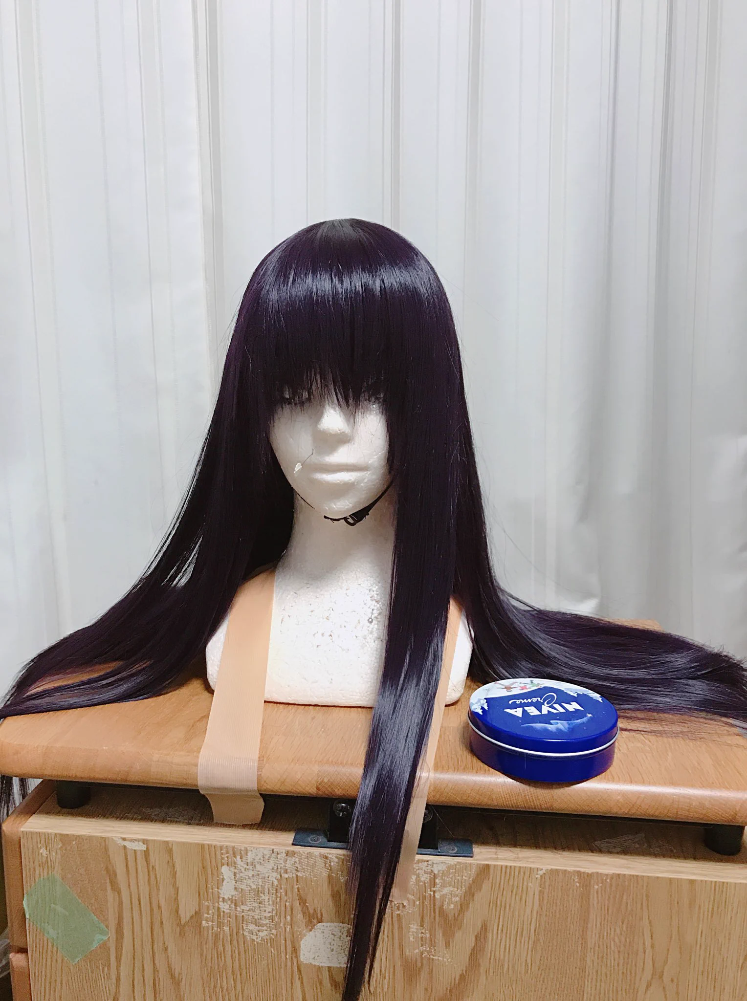 ニベアの青缶はウィッグにも使えるとか本当に神すぎるのだが！