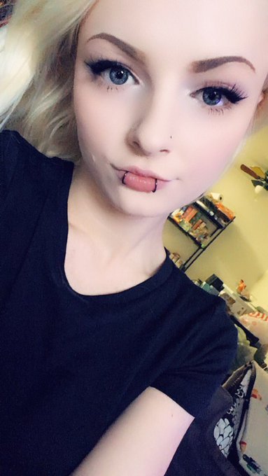 Watch alice pink 💓's leaked NSFW photo on TwXstars