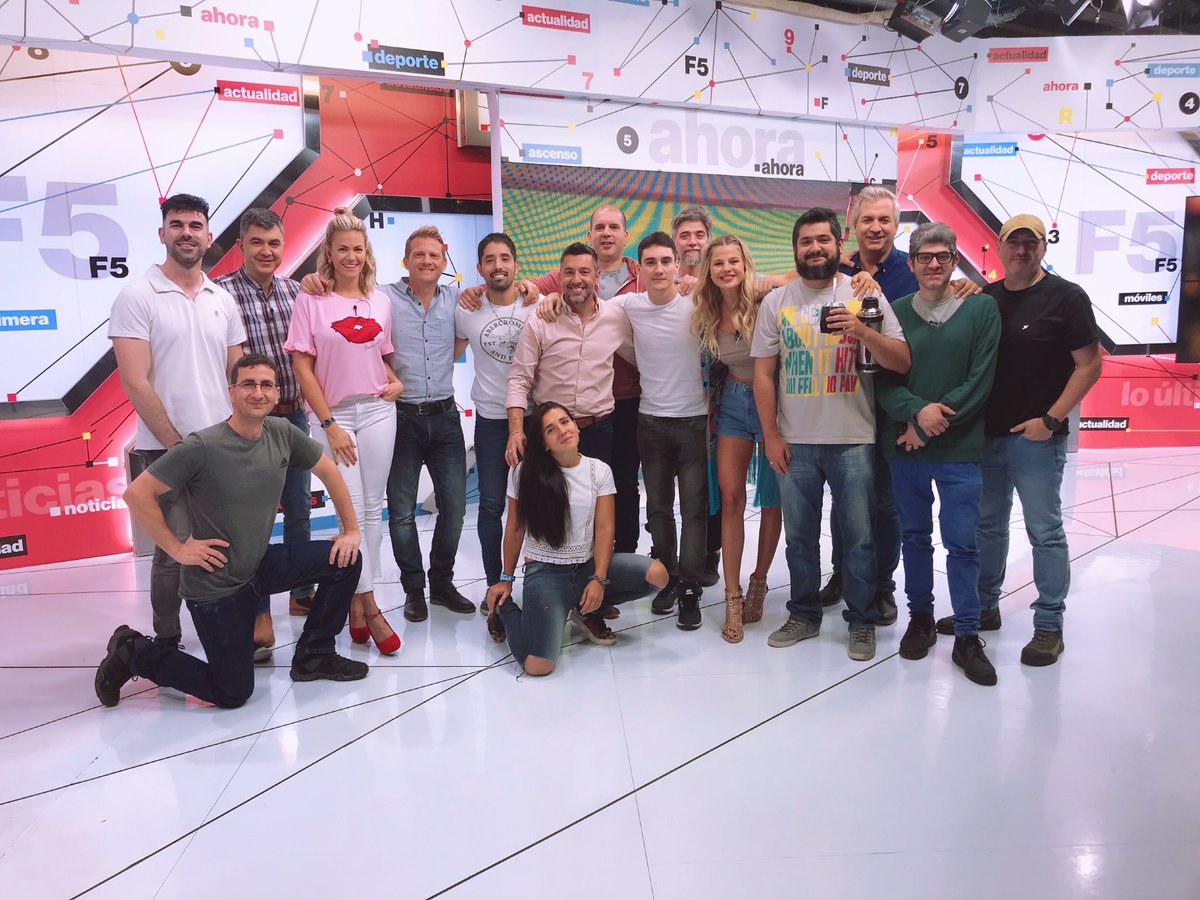 Trabajar con ellos !!! Lejos lo mas lindo de este año ❤️ <a href="/Sportia/">Sportia</a> <a href="/TyCSports/">TyC Sports</a>  #felizaño2019 los quiero !!!