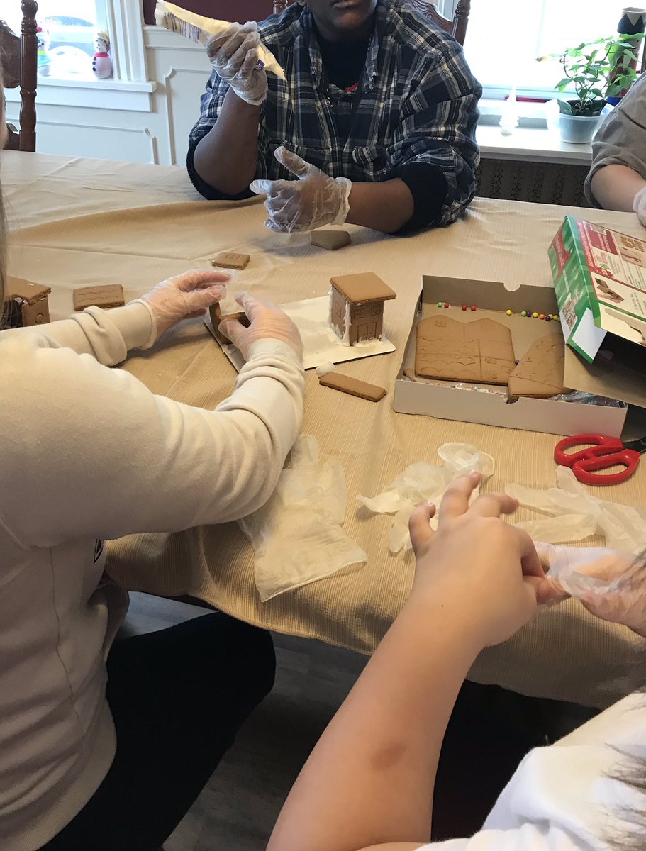 MathwithMissA's tweet image. Freshman volunteering with Wayne ARC #newarkcsdlearns @Newark_HS