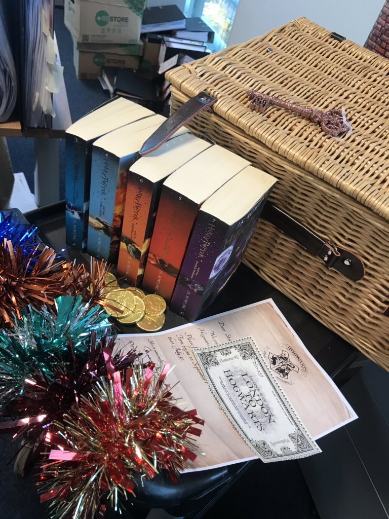 _JenniferFish's tweet image. Pimp my pod game is strong in our #Newcastle @IMAsbestos team. Welcome to Hogwarts ⚡️⚡️ #Christmas #PimpMyPod #HarryPotter