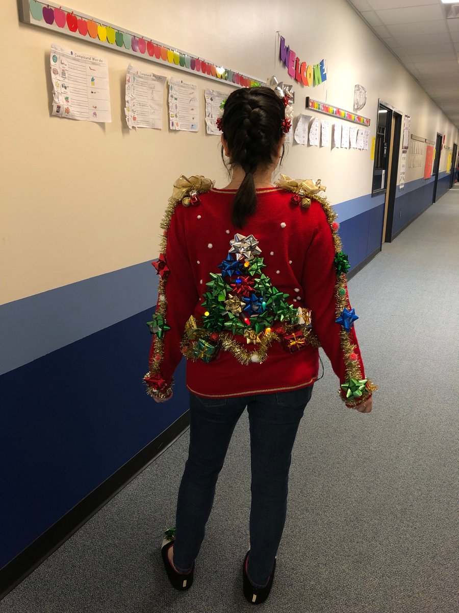 CutaiaGutierrez's tweet photo. Ugly sweater day! @MeyerElementary @SpringISD #sweaterspring https://t.co/X18JavFr92