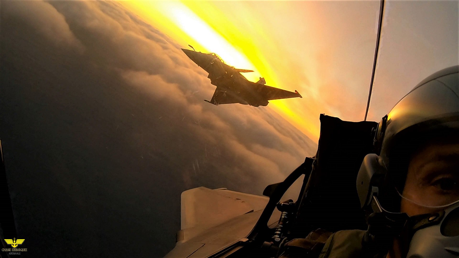 DuZIZCvWwAIJymv.jpg:large