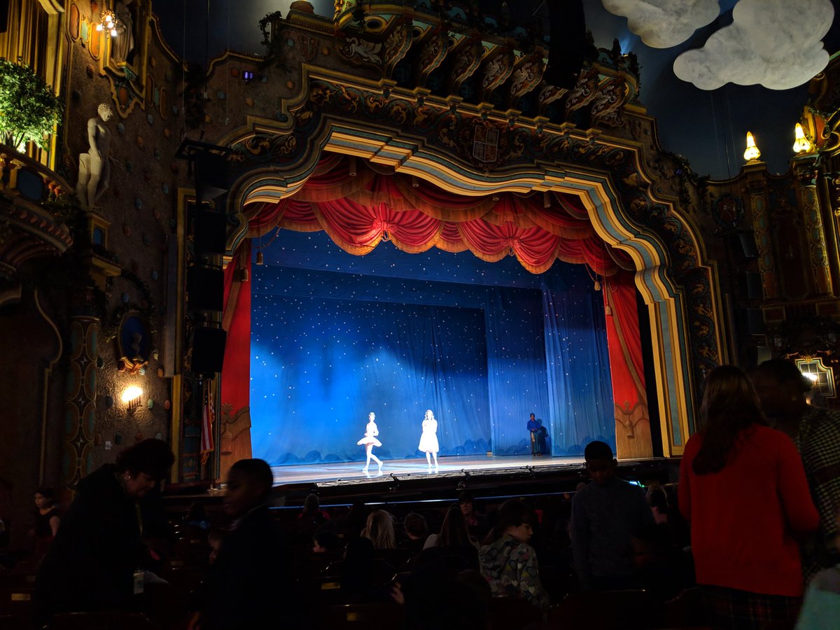 SmithsonFRES's tweet image. We're ready to see The Nutcracker! 💃🕺#pcpsFRES #PowTeach4