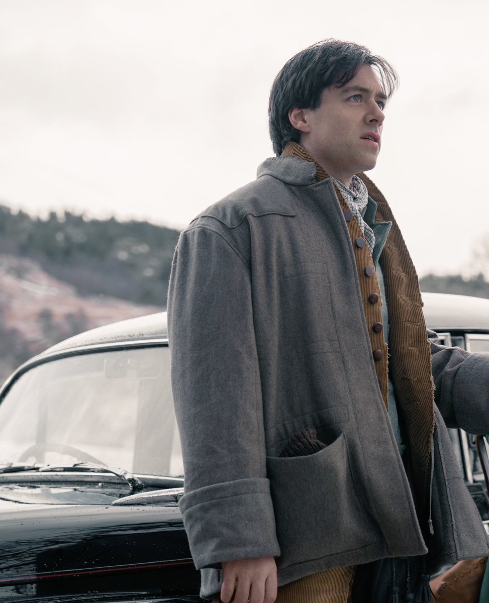 RRankinFans's tweet photo. Next episode of #Outlander will be #DownTheRabbitHole with #RogerandBree

Who’s most excited for this one?! @Outlander_STARZ @SkeltonSophie @RikRankin @SophieSkeltonUK https://t.co/B3L8hQ0QDV