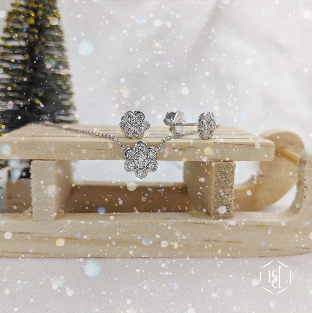 ⁣A perfect gift for that special someone, set in 18ct White Gold with Diamonds.                         Products Featured:         Necklace 0701644 £4,000.           Earrings 0501664 £2,500.