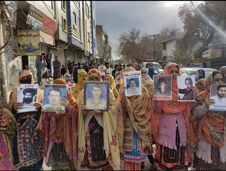 RazaJan_Zone's tweet photo. Balochistan is suffering with severe kind of human right violations. Thousands of Baloch are missing without any mistakes known. 
Human Rights Bodies should take notice of such inhumane acts in #Balochistan 
#Savebalochmissingpersons 
#EnforcedDisappearances https://t.co/v28pSHNZUo