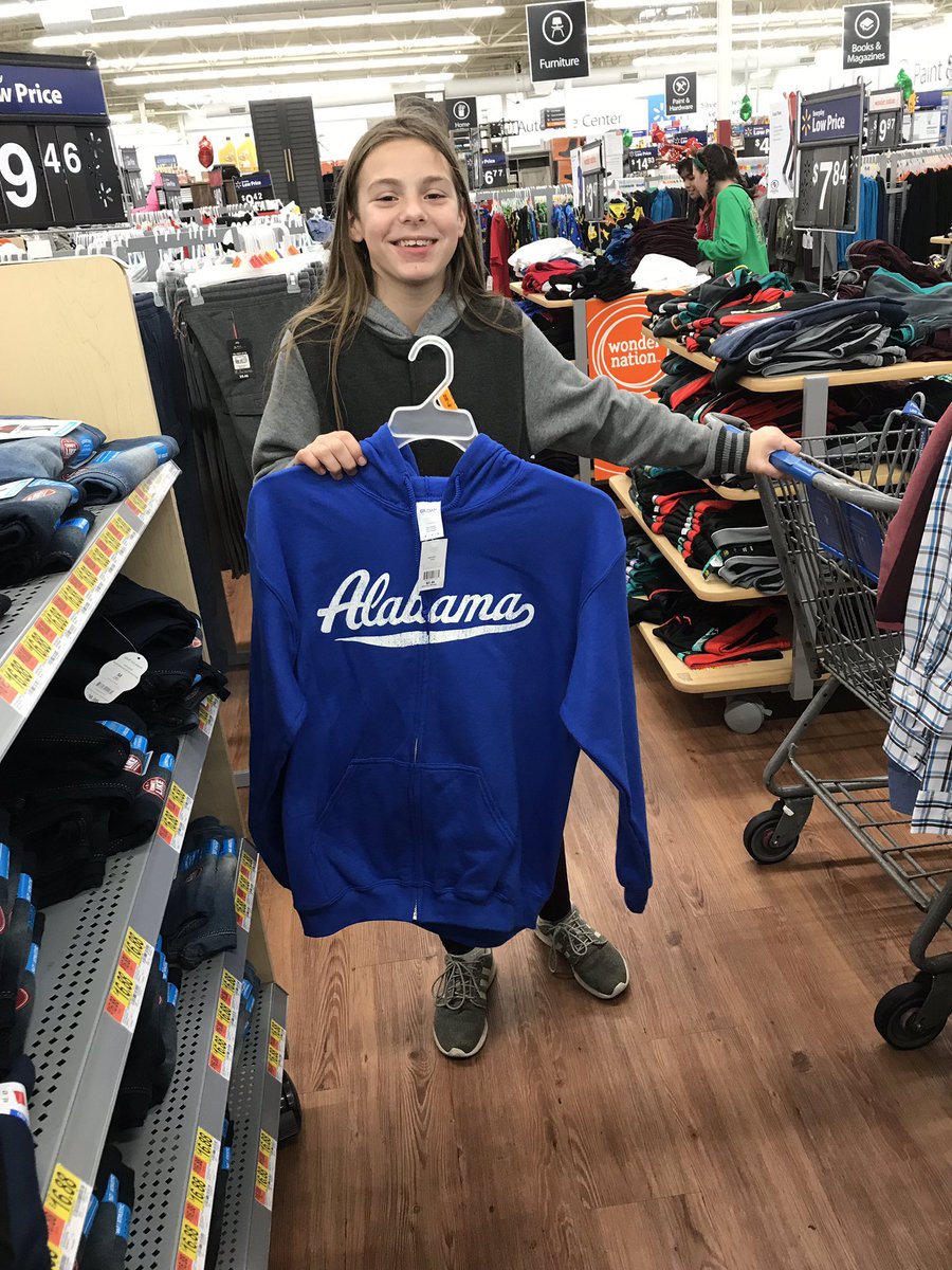 brookwoodtcss's tweet photo. SGA students shopping for presents for less fortunate families #bmslearns #tcsslearns #servicelearning https://t.co/Uup5PPeVBv