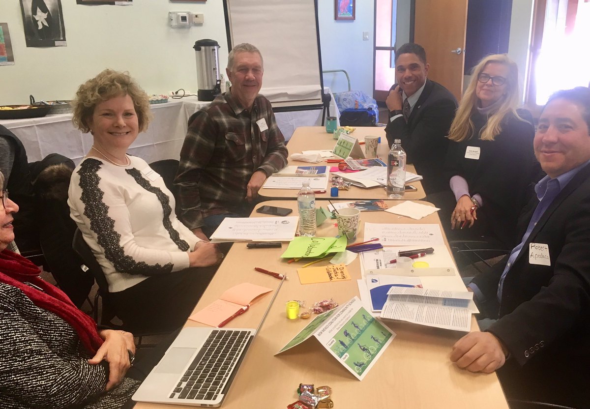 CommSchools4NM's tweet photo. Creating our Vision based on our Values. #NM4CommSchools @Munoz4Youth @ABC_Partnership @CommSchools https://t.co/uhw9vhQkis