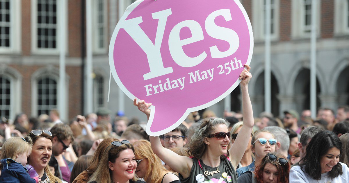 yonhaptweet's tweet image. '가톨릭 국가' 아일랜드, 낙태 허용한다 [자료사진]
yna.co.kr/view/AKR201812…

낙태가 엄격히 금지돼온 아일랜드에서 낙태를 허용하는 법률안이 의회를 통과해 시행을 목전에 뒀습니다