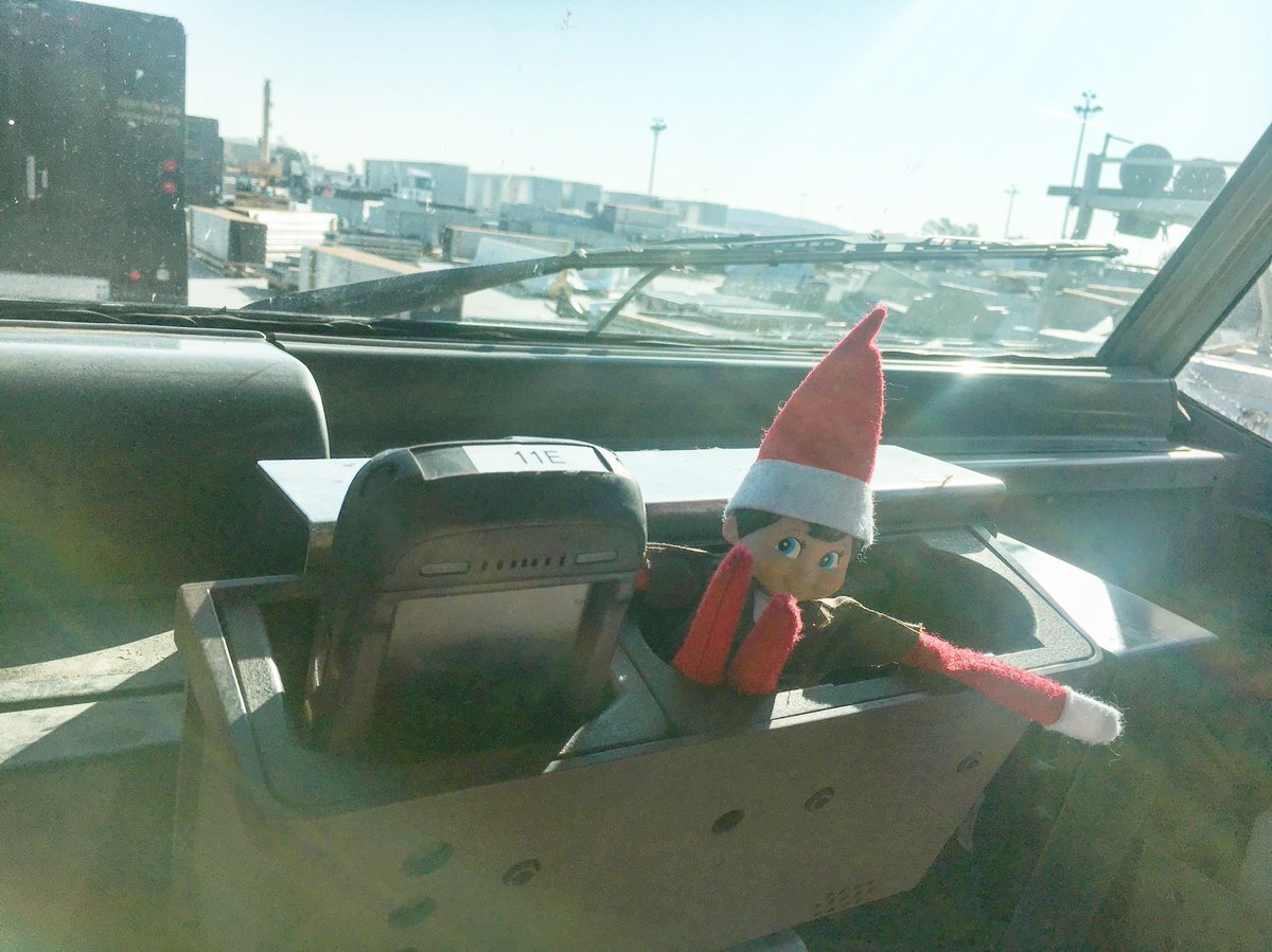 I fit in perfectly next to my drivers DIAD. Let’s get this 🍞🎅🏼📦
#staycalmhavefun #peaksmiles ⁦<a href="/jrindafernshaw/">Fern Shaw</a>⁩ ⁦<a href="/CoronaCenterUPS/">Corona Center</a>⁩ ⁦<a href="/erockspark/">Erik Spark</a>⁩ ⁦<a href="/MorabitoKeith/">Keith Morabito</a>⁩ <a href="/cucetom/">Tom Cuce</a> ⁦@benjaminmrogers⁩ ⁦⁩ ⁦<a href="/ABC7/">ABC7 Eyewitness News</a>⁩⁩ ⁦<a href="/UPS/">UPS</a>⁩ ⁦⁦<a href="/UPSers/">UPSers</a>⁩