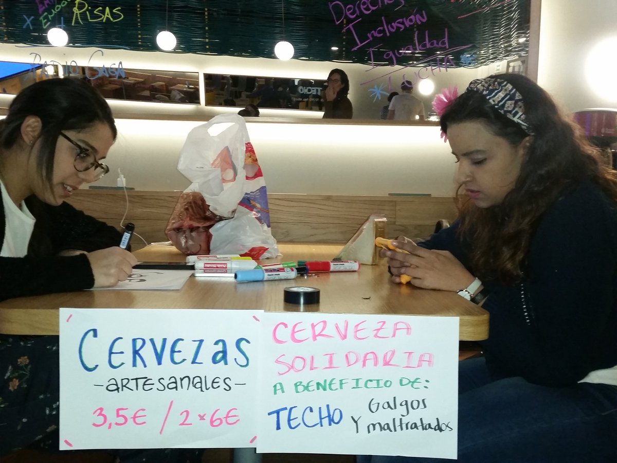sopamadrid's tweet photo. Arranca el foro #ElCorazónDeHaití 🎬 en el @ImpactHubMAD, una velada que busca recaudar fondos para la construcción de una escuela infantil en Haití. En la que no falta la #smoothieBike de #RingYesYes, las cámaras artesanales de @ECOCAM_FOTO y las cervezas de @MustacheCerveza 🔝 https://t.co/Ju3SGe1bEd