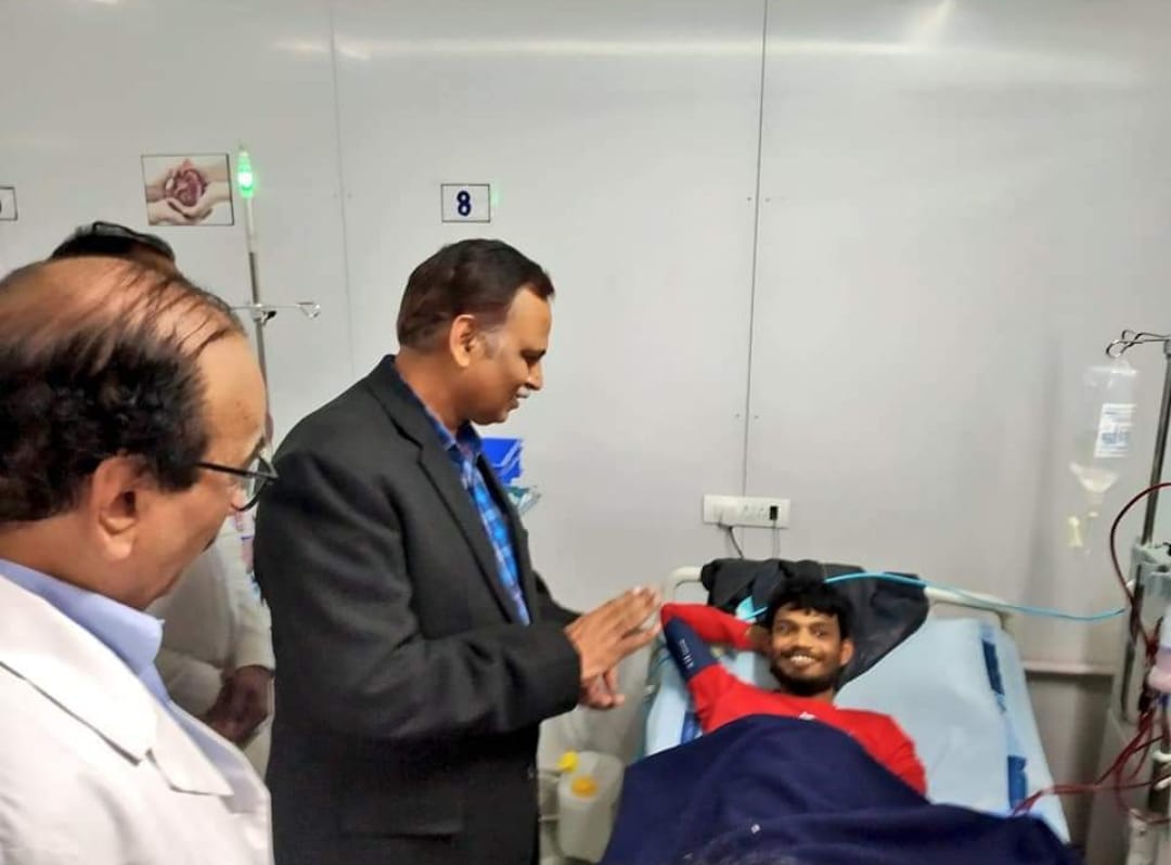 AapMlaNews's tweet photo. दिल्ली के स्वास्थ्य मंत्री @SatyendarJain ओर विधायक @attorneybharti ने मालवीय नगर स्थित पंडित मदन मोहन हॉस्पिटल में सभी उच्च तकनीकी सुविधाओं से युक्त नए ऑपरेशन थिएटर ब्लॉक और डायलिसिस सेंटर का किया उद्घाटन। https://t.co/ptft2Vdzbo