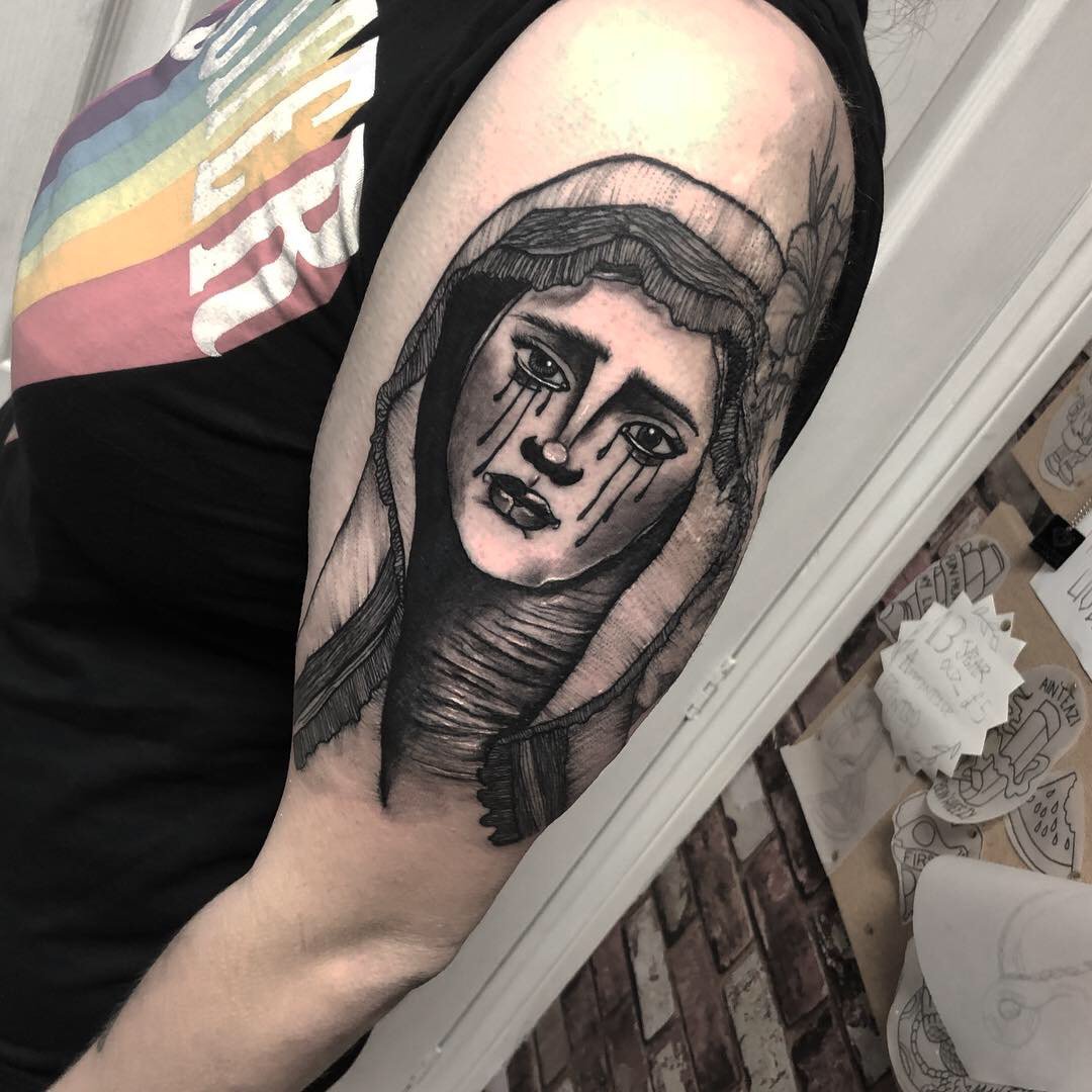 Praying Hands Virgin Mary Tattoo On Right Back Shoulder by Dave Wah