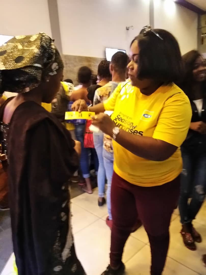 DemolaExpoze's tweet photo. Its all surprises @ Surulere leisure mall as the #yellotrain comes with the #MTNCinemaDelight
#MTNseasonofsurprises https://t.co/ubjgjbvj2p