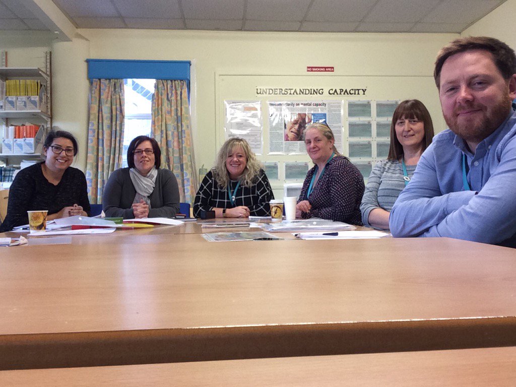 susanmjm's tweet photo. Catching up with Giselle from @FoNScharity #CaringCulturesNI @AngelaMccallan @Nikki15834207 @angiemci34 https://t.co/PndBlEZ2If
