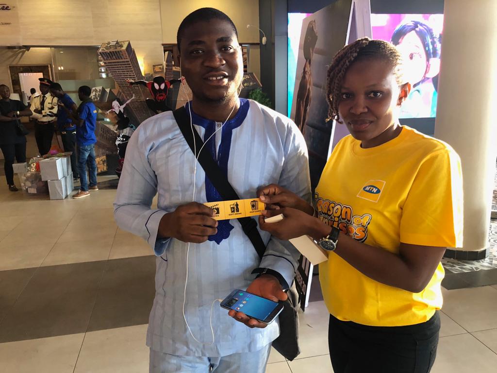 DemolaExpoze's tweet photo. Smiles on everyone's face as #yellotrain stomped the Imax Cinema, Lekki Phase 1, Lagos. #MTNCinemaDelight https://t.co/XeNJ3lXprh