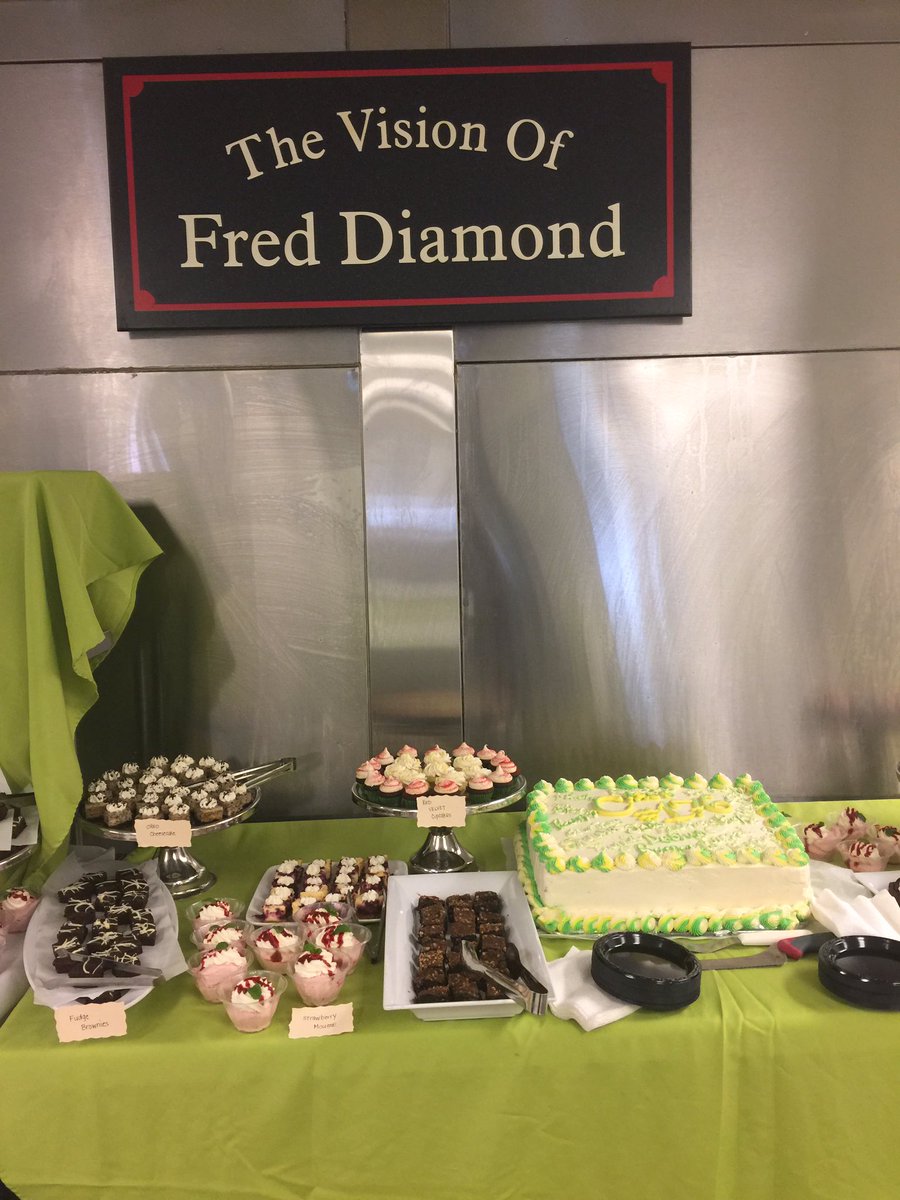 KurtReiber's tweet photo. Another great day @FreestoreFB as we celebrate our 176th graduating class of #CincinnatiCOOKS! https://t.co/bMc7mOxxxM