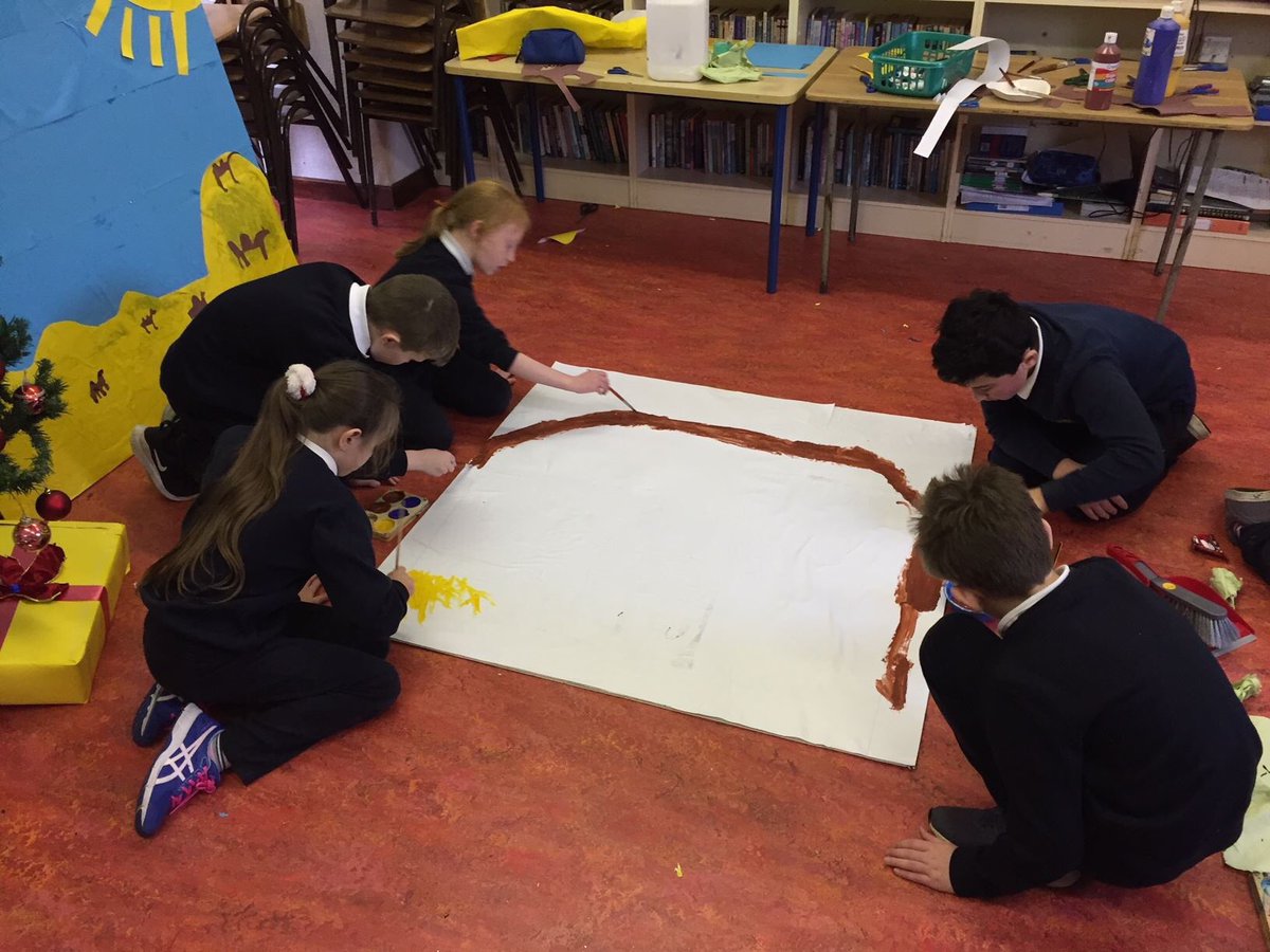 coolbockns's tweet photo. Set design in full swing here and great teamwork as we prepare for our Christmas Concert. Looking forward to seeing you all on Wednesday at 10:00am in the school for lots of festive fun! #itsbeginningtolookalotlikechristmas https://t.co/eZUCst0nEt