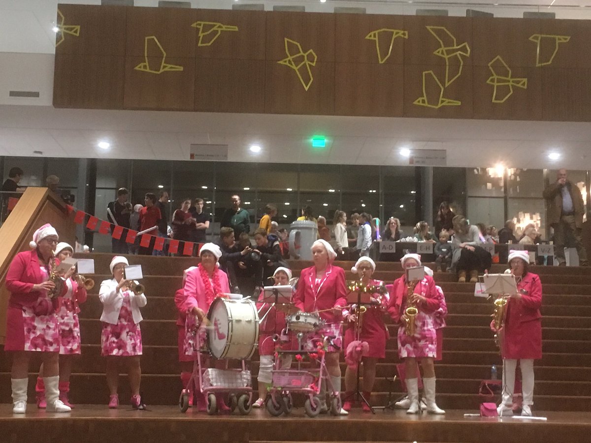 #kwf <a href="/merletcollege/">jacques verschuren</a> #cuijk lopen voor het goede doel. Velen dragen hun steentje bij....