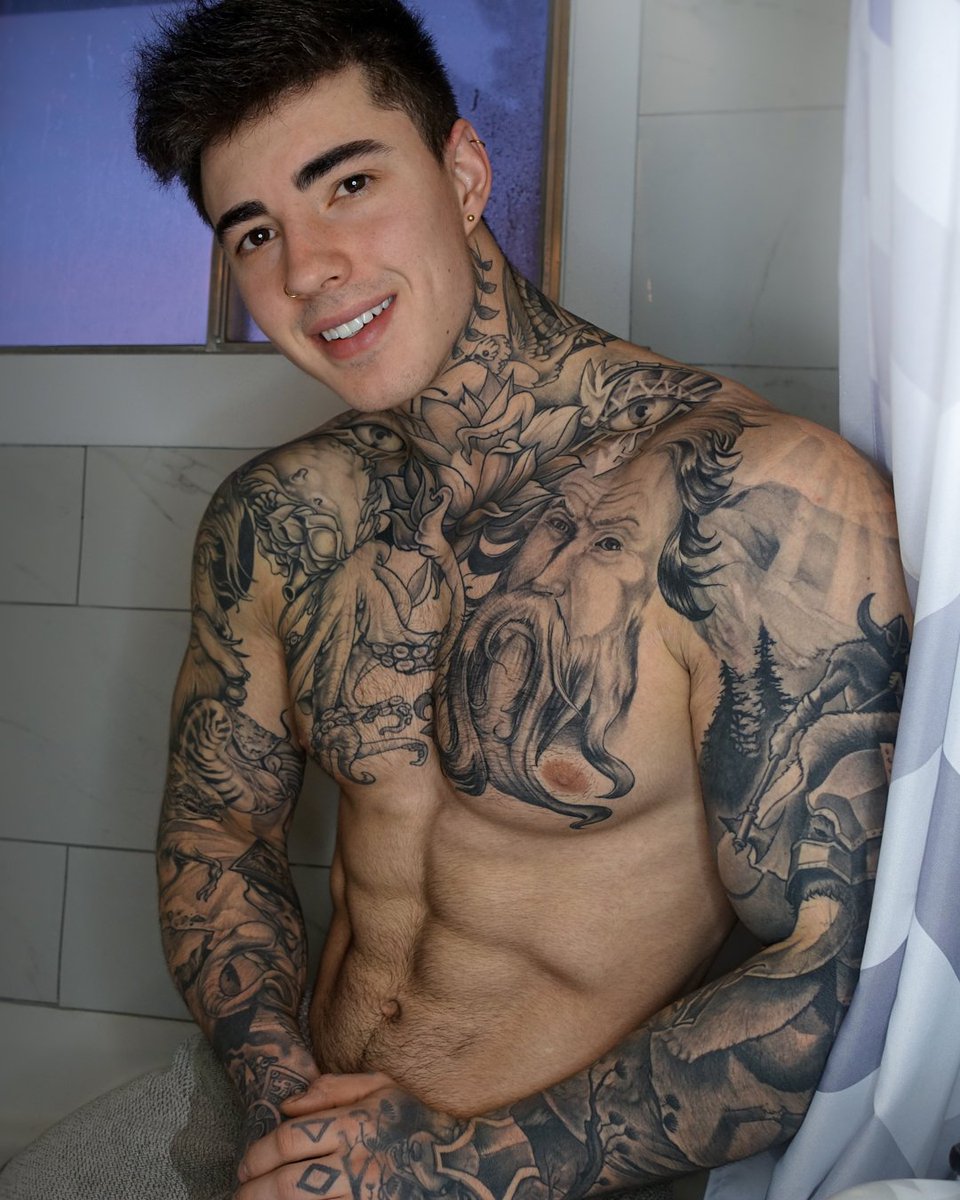jakipz's tweet photo. Anyone need a bath? 
https://t.co/WQmjRY7Lyp https://t.co/xN4jSad5Jo