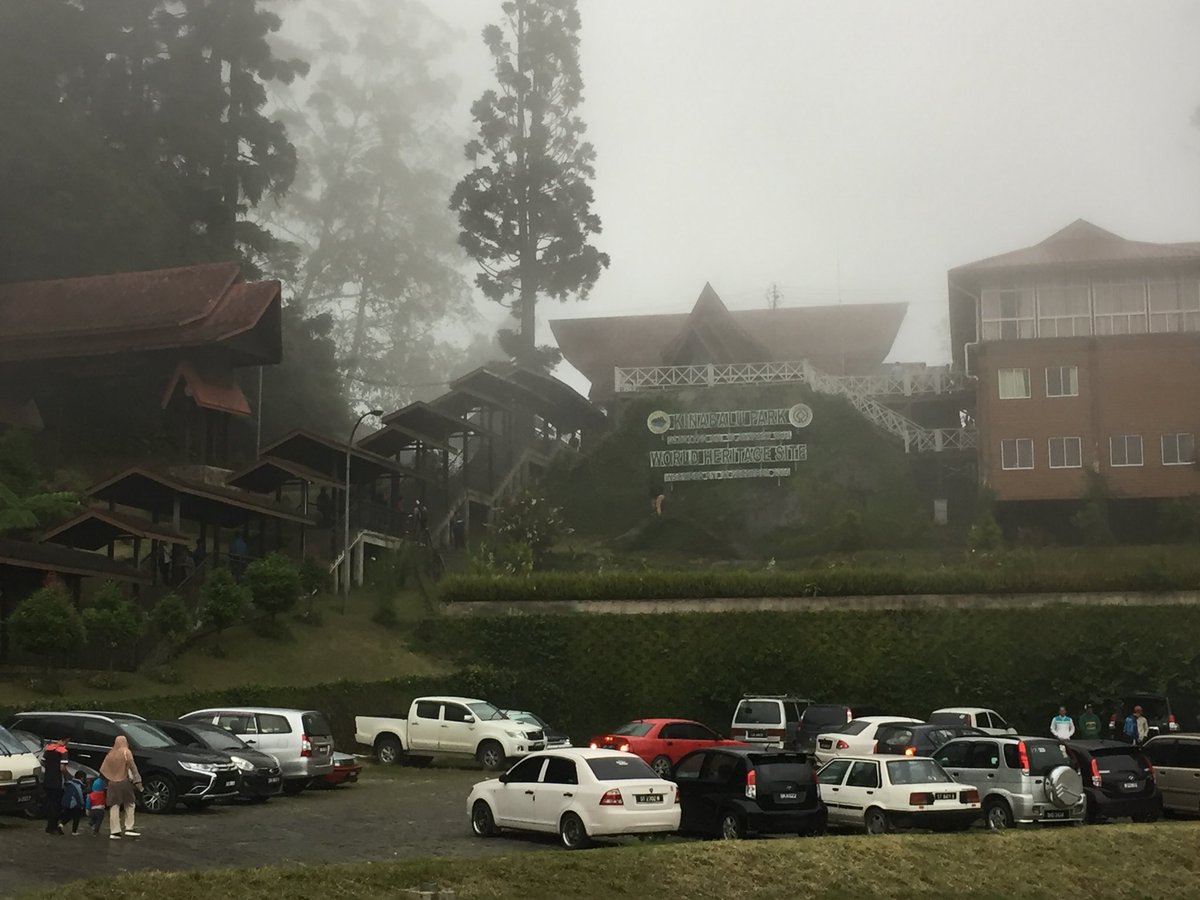 SiennyLovesDraw's tweet photo. 👋🏻from #KinabaluPark #Kundasang⛰🏞#MITA @SabahOnBorneo @TourismMalaysia @MalaysiaBlogsRT #mitab2b #TPN #TourismProductive #TourismProductivityNexus #MalaysiaProductive #Sabah #KotaKinabalu #KK #travel #travels #travelling #blog #blogger #bloggers #siennylovesdrawing #MPC @MPC_HQ https://t.co/i97meLihi5