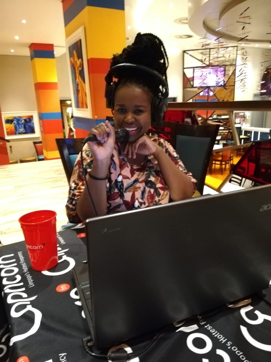 CapricornFM's tweet photo. @DidiRose_ is in for @HellenSeabi, bringing you the #FridayFiesta live from Khoroni Hotel, Thohoyandou. #CapricornFMLimpopoTour #Shotleft https://t.co/paHBgqnBMG