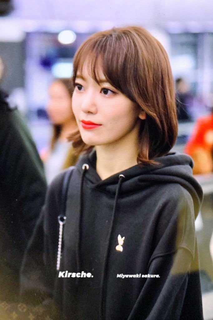 咲良がさえぴぃのブランド ANGBパーカー着てる！？！？！ ソンムルした