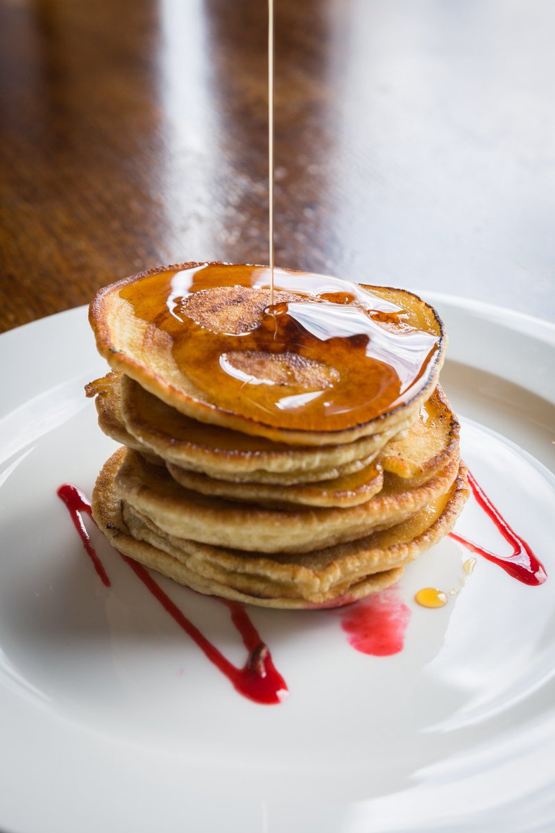 Saturday is Brunch Day at The Turks Head. Much nicer than shopping during the Christmas rush! Available from 10am - 2pm #brunch #pancakes #realfire #dogfriendly @CherryBeesley @allaboutsuffolk @DogfriendlyEa #woodbridge #suffolk