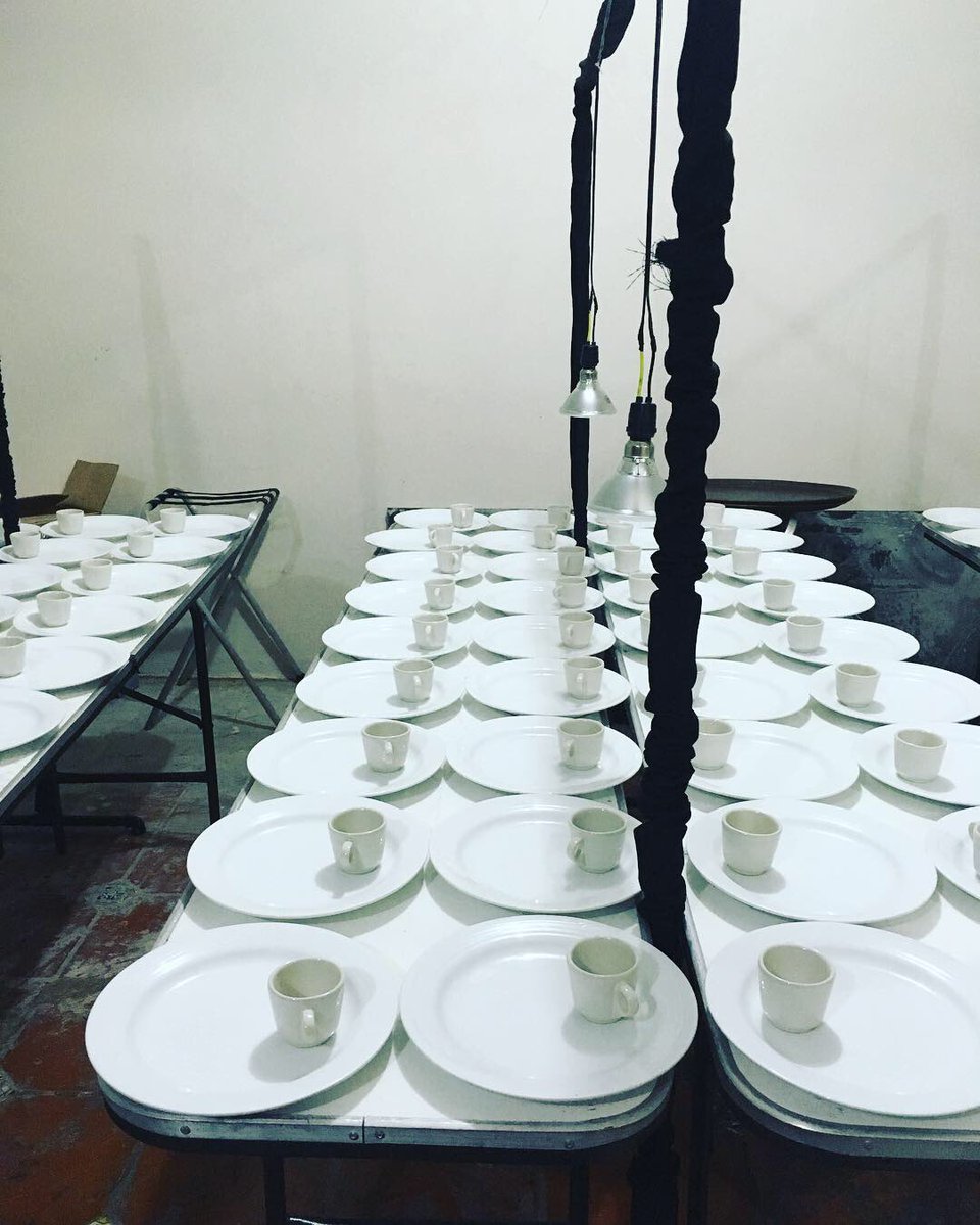 donajuliamx's tweet photo. #emplatando #catering #event #chefbossuet #cenamaridaje #totalplay #cdmx #casaserrano @ Lomas de Chapultepec @chefbossuet https://t.co/PRT5NT6vFn