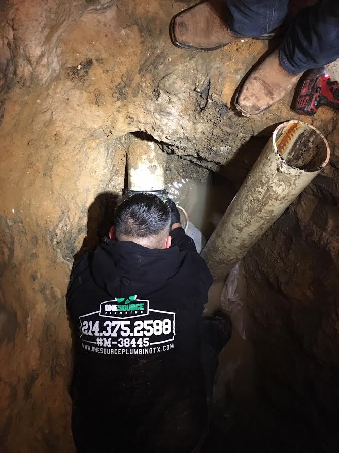 onesourceplumb1's tweet image. 6&quot; building sewer repair 5&apos; under a town home in North Dallas #sewerproblems #freeestimates #onecallaway #onesourceplumbing💪💪👨‍🔧👨‍🔧