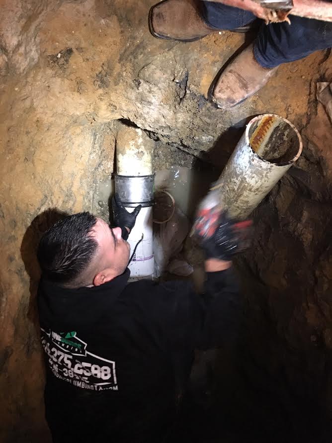 onesourceplumb1's tweet image. 6&quot; building sewer repair 5&apos; under a town home in North Dallas #sewerproblems #freeestimates #onecallaway #onesourceplumbing💪💪👨‍🔧👨‍🔧