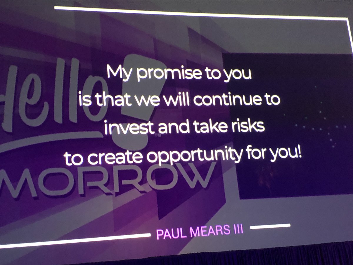 HelloDMC's tweet photo. *This* is what leadership looks like. Thank you Paul Mears III, President of Hello!, for inspiring your team and investing in our future
#HelloHoliday2018 #WelcomeToHello #TrueLeadership #Inspiration #EventProfs https://t.co/4If0kDqheG
