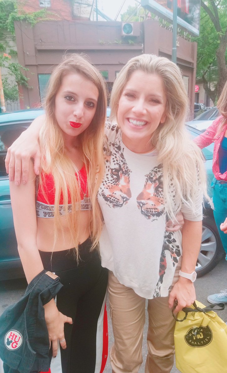 teamlf_unico's tweet photo. Te extrañaba tanto @laufer4 ❤️ https://t.co/7doHaBAyjP