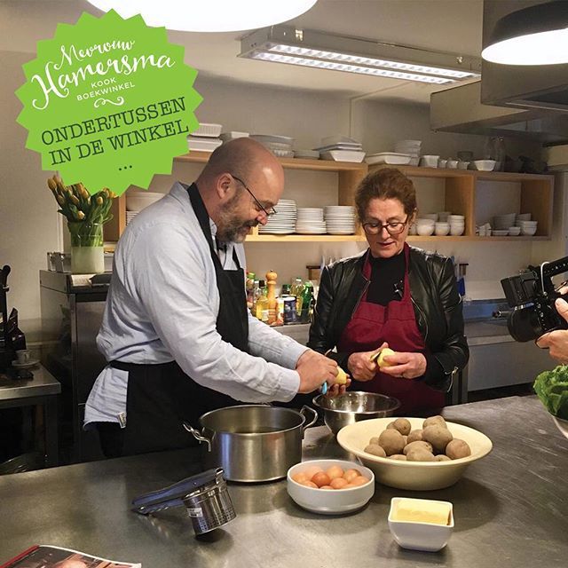 Die keer dat Jeroen Thijssen op bezoek was. Hij heeft de biografie geschreven van Johannes van Dam, bij zijn leven de bekendste en meest gevreesde restaurantcriticus van het land. We maakten een video waarin hij vertelt over hem en waarin we samen Johann… ift.tt/2GtD1Mv