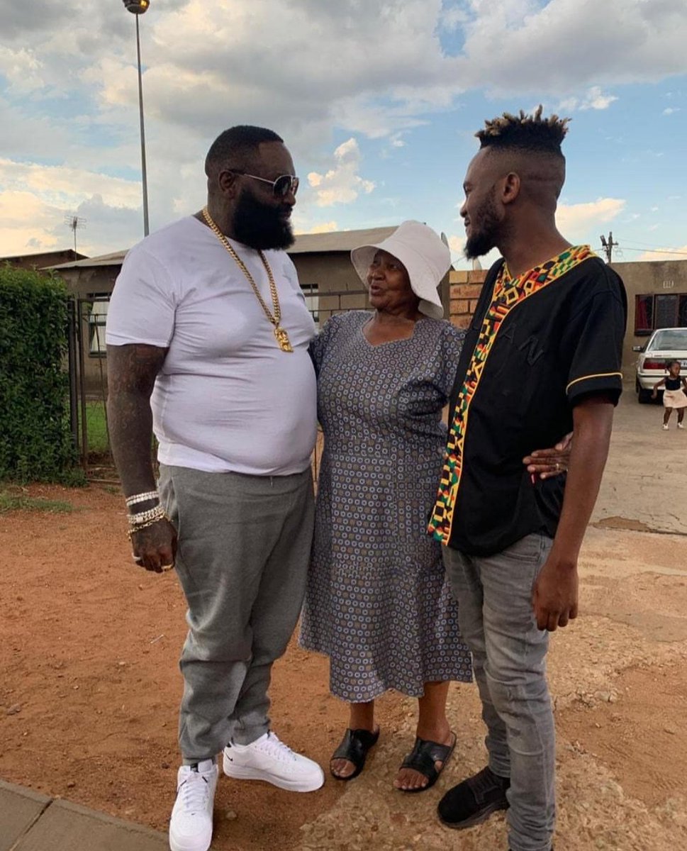 unclescrooch's tweet photo. New Visuals Coming🔥🔥🔥

@KwestaDaKAR x @RickRoss x @OMFilmsSA https://t.co/a1hiLzty86