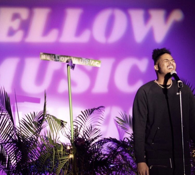 mellowmmondaze's tweet photo. @iamBobbyBeige opened the show with a bang! He left it all on the stage with his vocals, dance moves &amp; soul. https://t.co/Dso6ehIvxM