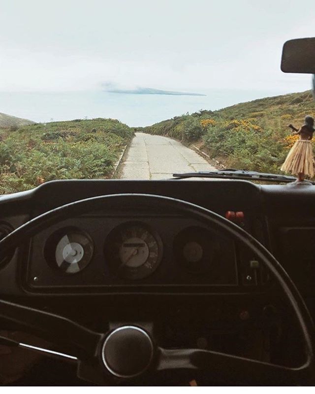 RT @LevelCollective: To the ocean 🌊

Loving these welsh campervibes from our friends @beardedoutdoors 
#LiveLevel #aberdon #camper #vwcamper #vanlife #van #campervan #roadtrip #weliveexplore #folkscenary #agameoftones #artofvisuals #ourplanetdaily #n…