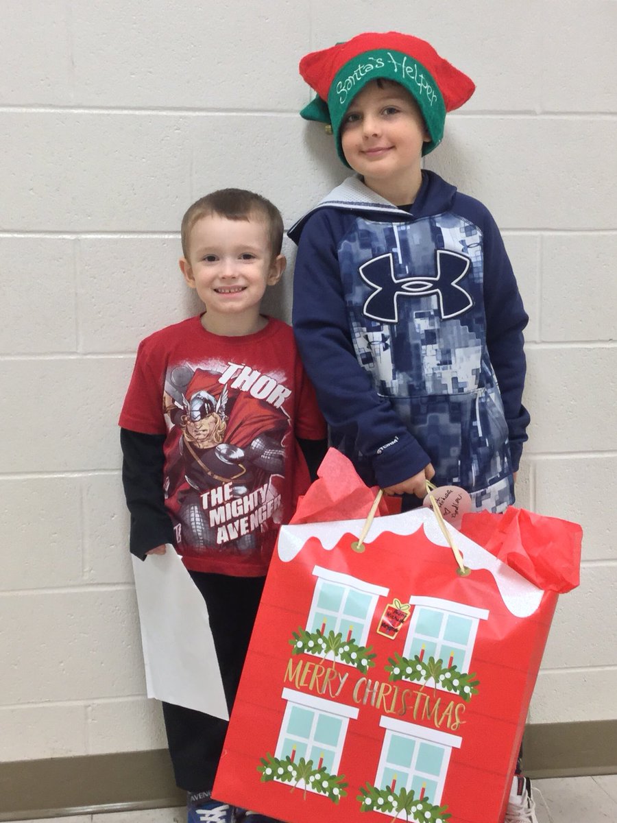 MrsDDeRusha's tweet photo. #knightscode in action this morning as our elves help us shop for gifts for our families at the Holiday store. @KingAlbertPS https://t.co/D6yfjYGE2y